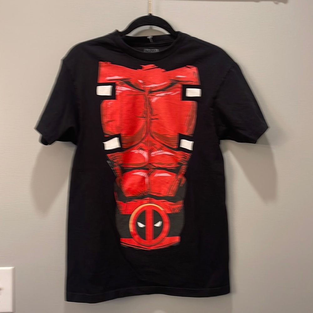 Marvel Deadpool Shirt sz M